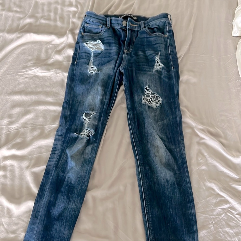 Express destroyed look skinny jeans!